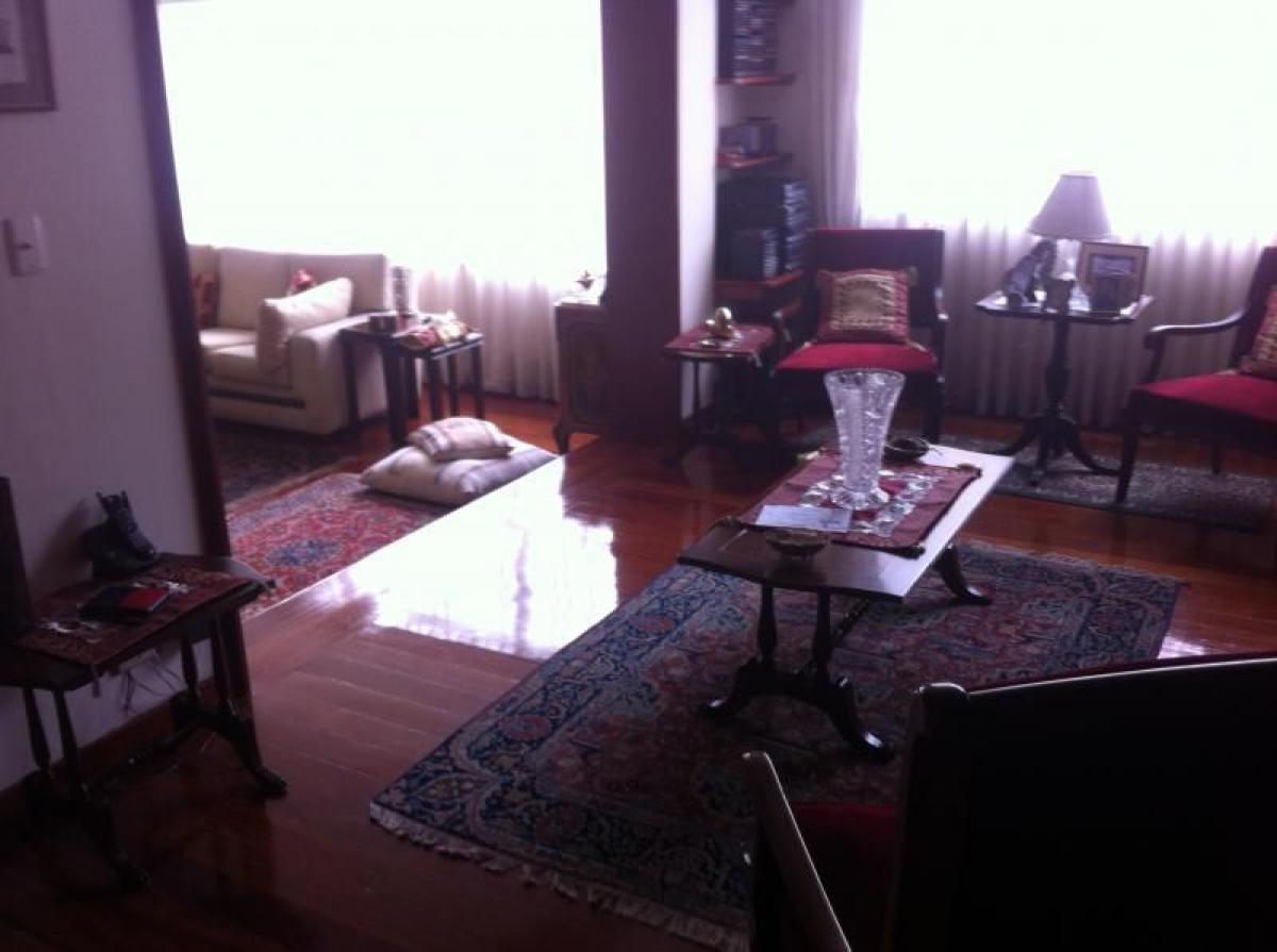 3 bedrooms House in Bogota, Colombia No. 13178