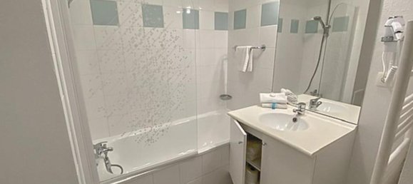 50m² Apartment in Paris, France No. 1883 8