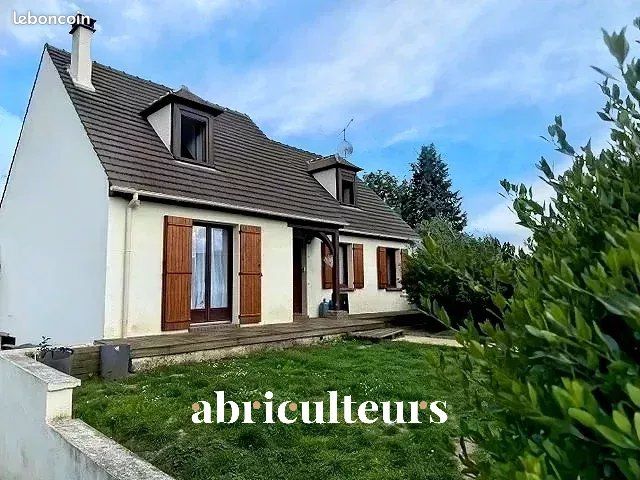 Casa T4 em Orry-la-Ville, France N.º 217129