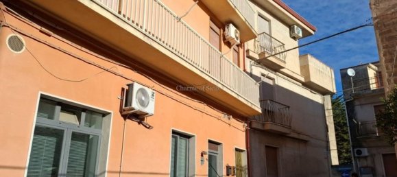 3 rooms Apartment in Modica, Italy No. 45055 11