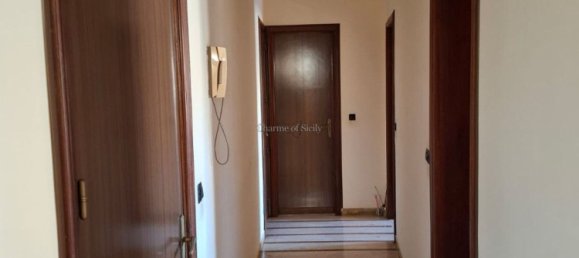 3 rooms Apartment in Modica, Italy No. 45055 5