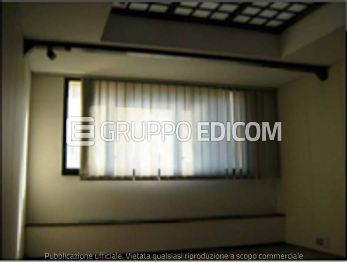 255m² Commercial property in Padua, Italy No. 365052