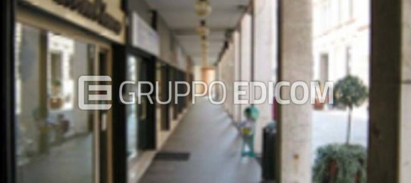 255m² Commercial property in Padua, Italy No. 365052 5