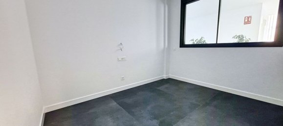 Квартира с 2 спальнями в Фуэнхирола, Испания № 179975 11