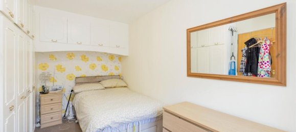 2 bedrooms Bungalow in Bushey, United Kingdom No. 6243 5