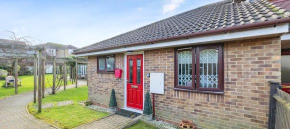 2 bedrooms Bungalow in Bushey, United Kingdom No. 6243 12