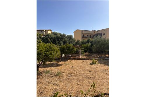 7 rooms Villa in Augusta, Italy No. 280149