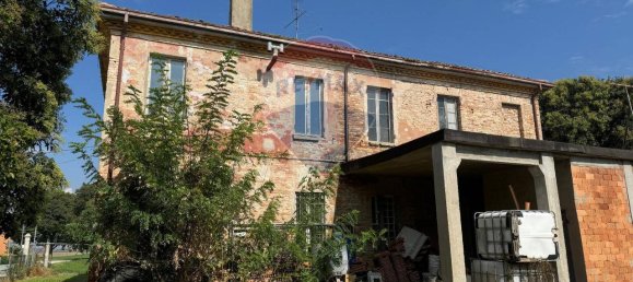 Дом с 6 комнатами в Альфонсине, Италия № 162787 16