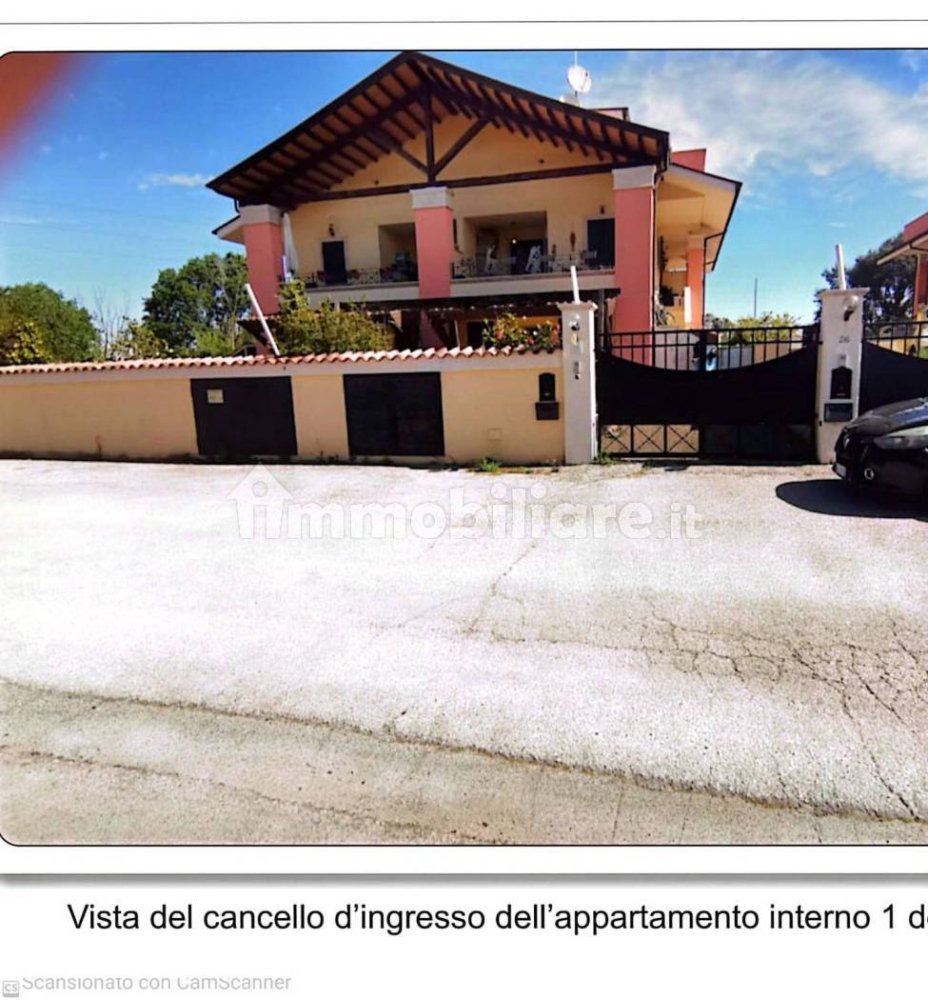 Apartamento de 3 dormitorios en Pomezia, Italy No. 205978