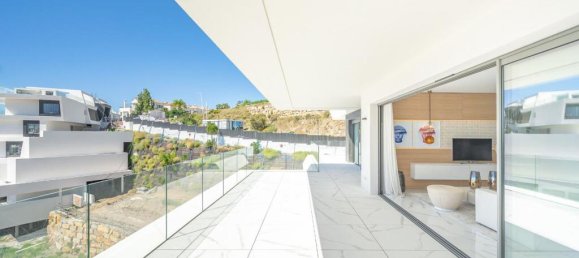 Apartamento de 3 dormitorios en La Quinta, Spain No. 177900 34