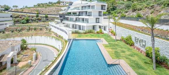 Apartamento de 3 dormitorios en La Quinta, Spain No. 177900 2