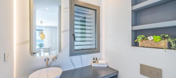 Apartamento de 3 dormitorios en La Quinta, Spain No. 177900 30