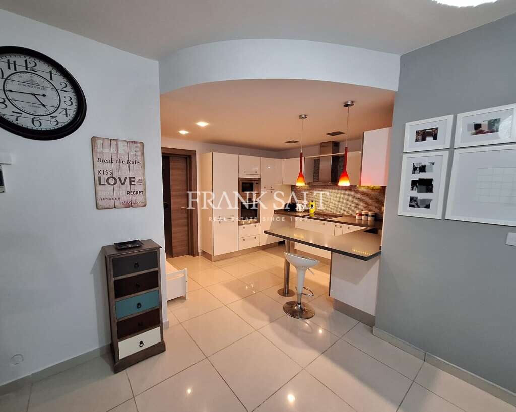 2 bedrooms Apartment in Attard, Malta No. 5005