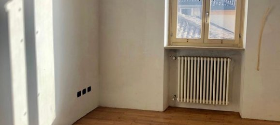 3-salle Appartement à Voghera, Italy No. 92023 14