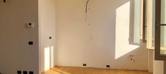 3-salle Appartement à Voghera, Italy No. 92023 11