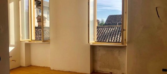 3-salle Appartement à Voghera, Italy No. 92023 4