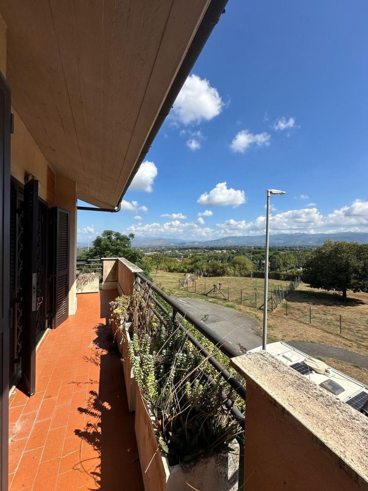 4 Schlafzimmer Wohnung in San Cesareo, Italy, Nr. 394078