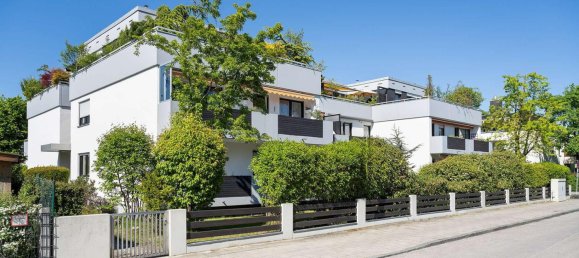 Studio in Munich, Germany No. 370841 9