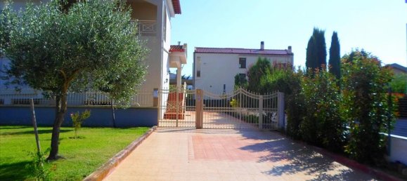 Propiedad comercial de 5 dormitorios en Vasilika, Greece No. 5991 3