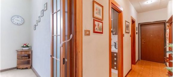 1 bedroom Apartment in Gallarate, Italy No. 279194 3