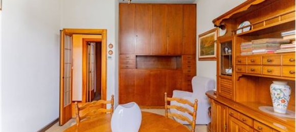 1 bedroom Apartment in Gallarate, Italy No. 279194 2