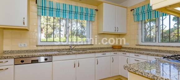 Casa de 4 dormitorios en Quarteira, Portugal No. 172112 3