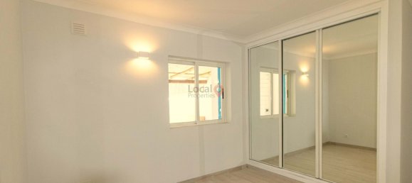 Moradia em banda T2 em Luz, Portugal N.º 95292 4