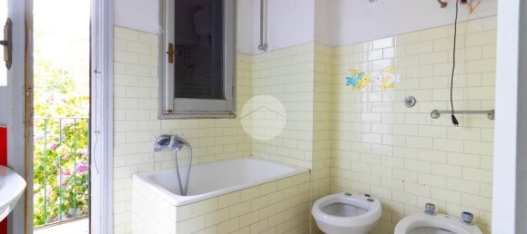 3-salle Maison à Sonnino, Italy No. 4811 10