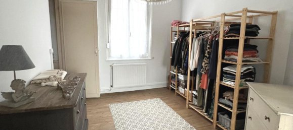 Casa de 4 dormitorios en Roye, France No. 160276 2