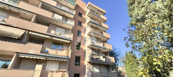 3-salle Appartement à Nova Milanese, Italy No. 186602 32