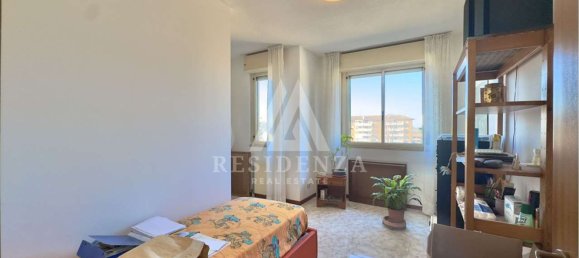 3-salle Appartement à Nova Milanese, Italy No. 186602 23