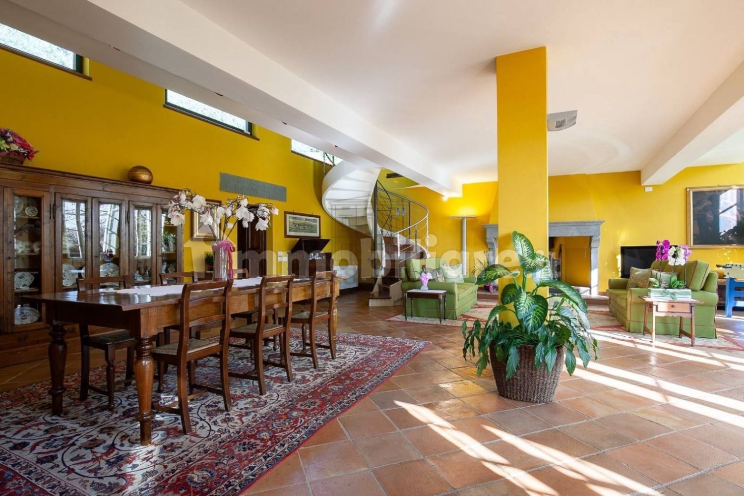 4 bedrooms Villa in Lucca, Italy No. 229158