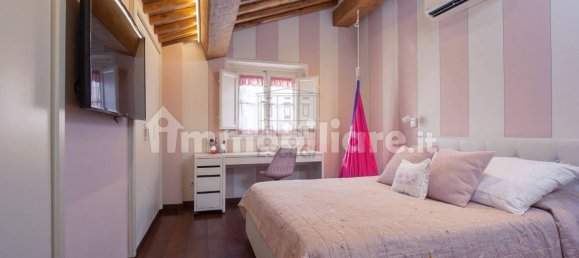 4 bedrooms Villa in Lucca, Italy No. 229158 10