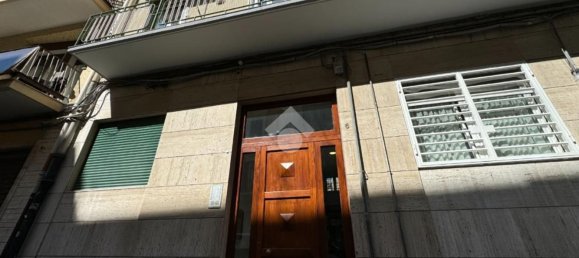 Apartamento de 4 divisões em Bari, Italy N.º 65932 4