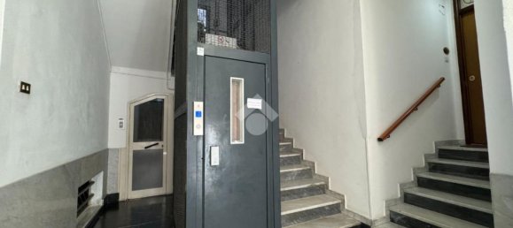 Apartamento de 4 divisões em Bari, Italy N.º 65932 7