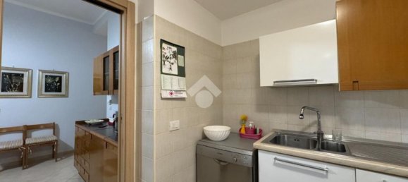 Apartamento de 4 divisões em Bari, Italy N.º 65932 25