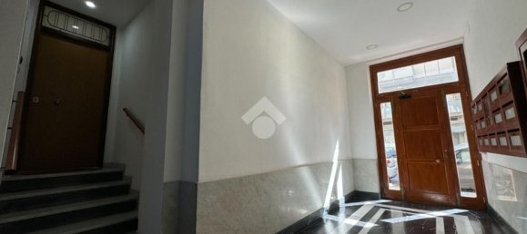 Apartamento de 4 divisões em Bari, Italy N.º 65932 5