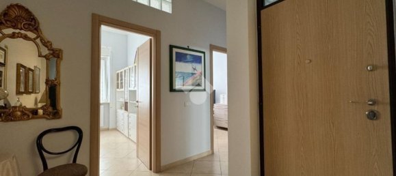 Apartamento de 4 divisões em Bari, Italy N.º 65932 12