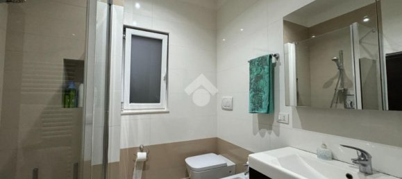 Apartamento de 4 divisões em Bari, Italy N.º 65932 21