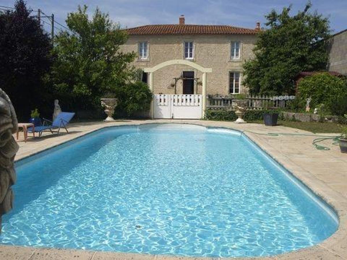 Casa T4 em Nalliers, France N.º 27354