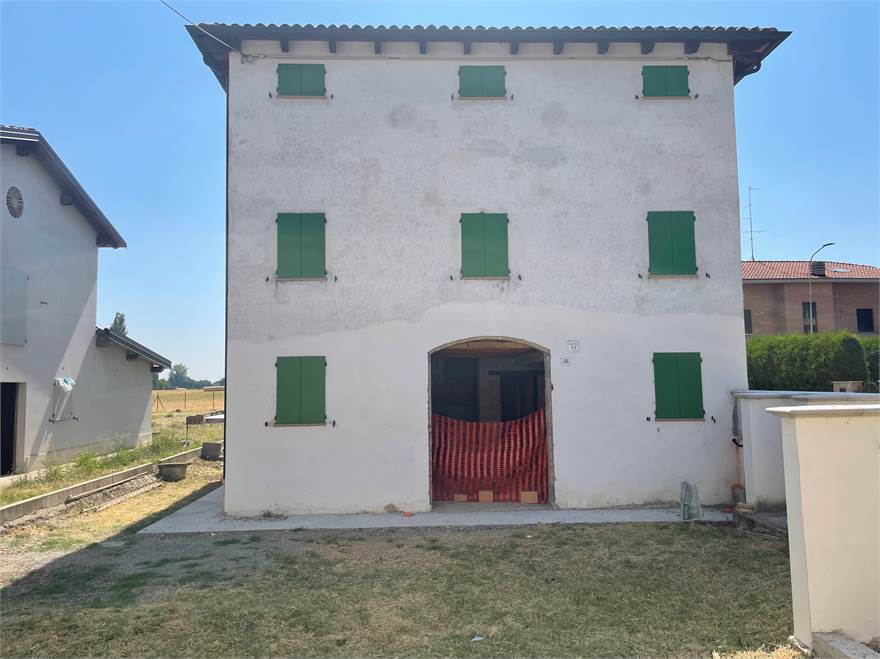 Villa de 4 dormitorios en Modena, Italy No. 137854