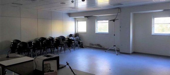 675m² Office in Terni, Italy No. 370767 3