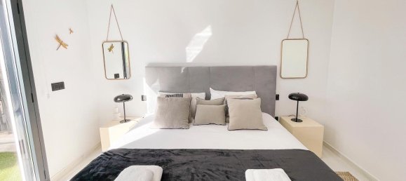 3 bedrooms Apartment in Alicante, Spain No. 25160 25