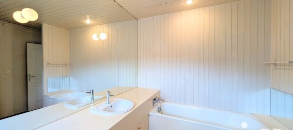 1 bedroom Apartment in Bordeaux, France No. 299005 9