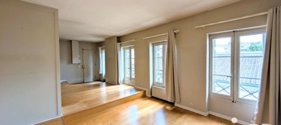 1 bedroom Apartment in Bordeaux, France No. 299005 5