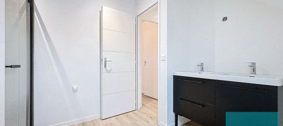 4 bedrooms Villa in Blere, France No. 56883 17