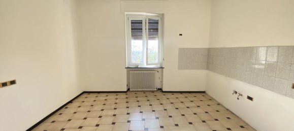 3-salle Appartement à Ponte Lambro, Italy No. 105469 4