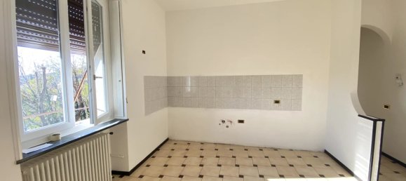 3-salle Appartement à Ponte Lambro, Italy No. 105469 3