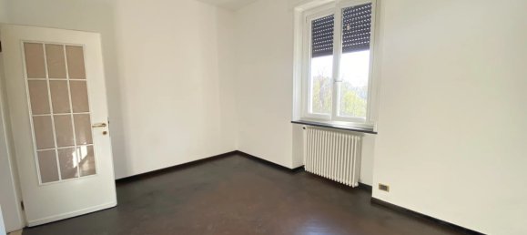3-salle Appartement à Ponte Lambro, Italy No. 105469 9