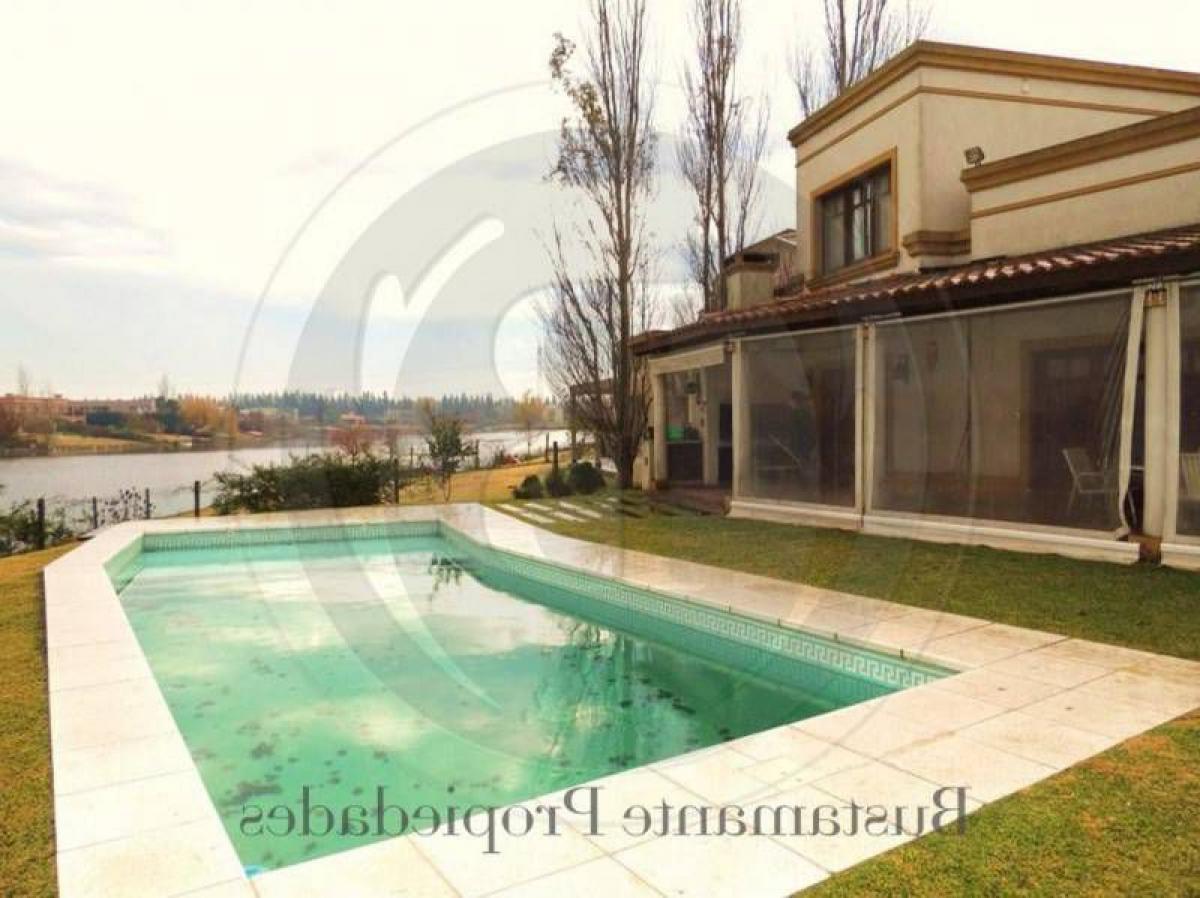 4 غرف نوم منزل في Tigre, Argentina رقم 80231